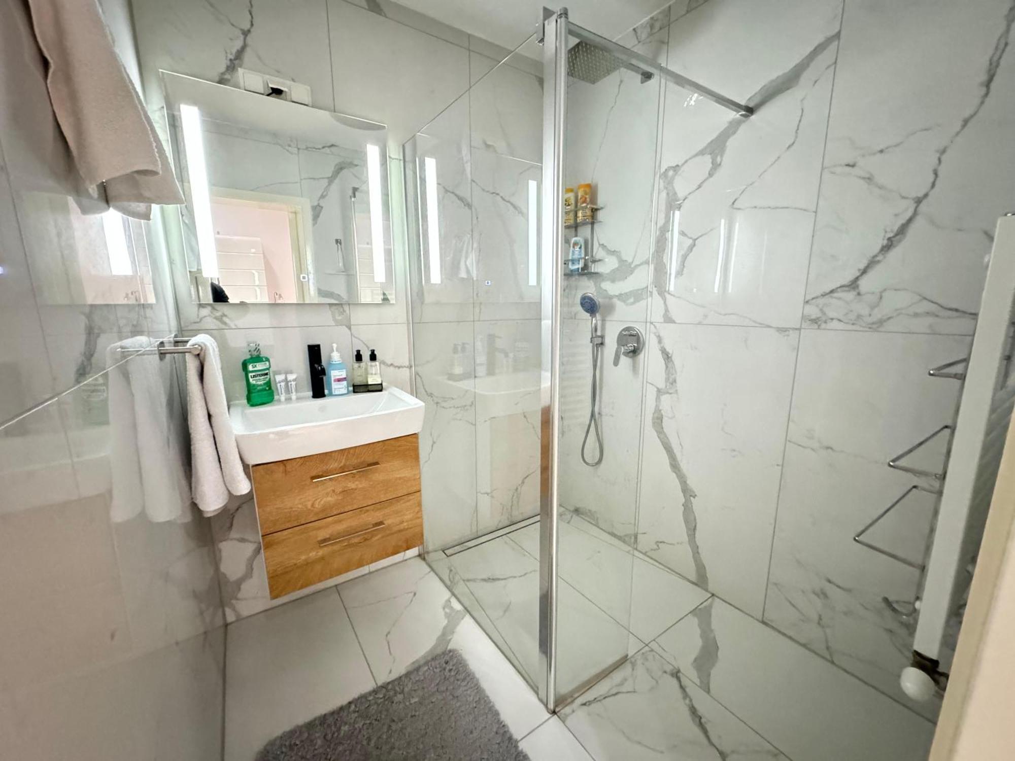 Home-feeling In Ottakring Apartment